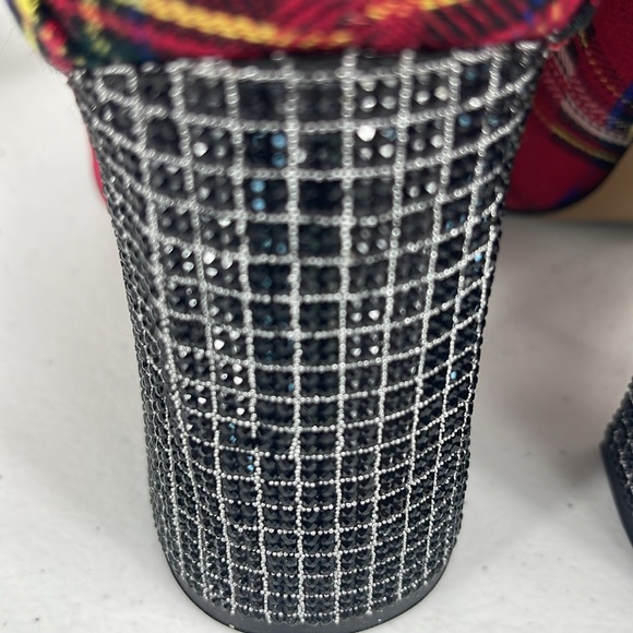 BETSEY JOHNSON
BLANCHE RHINESTONE ZIP UP ANKLE BOOTS Sz 7.5 - Picture 8 of 12